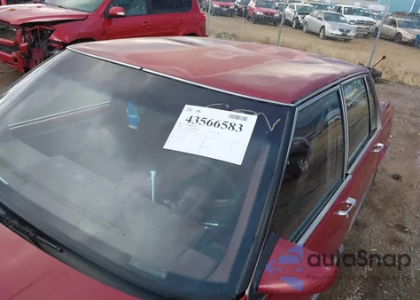 1989 Oldsmobile Delta 88 Royale z USA, uszkodzony, nr VIN 1G3HN54C3KW314036